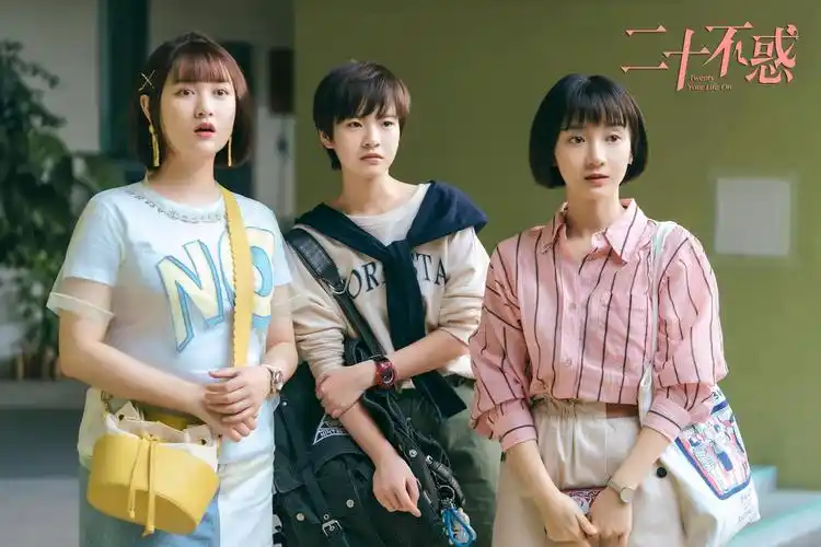 从剧情角色上看,李庚希扮演的罗艳并没有多么出彩