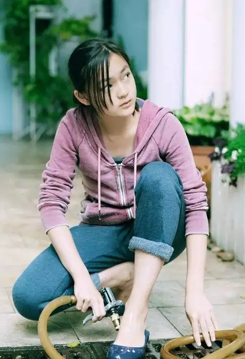 十二岁女孩头发怎么梳 懂事女孩扎时尚辫子发型