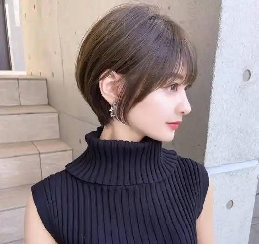 最受欢迎的三种女士发型,立体蓬松显气质,大多女性都想试一试_时尚