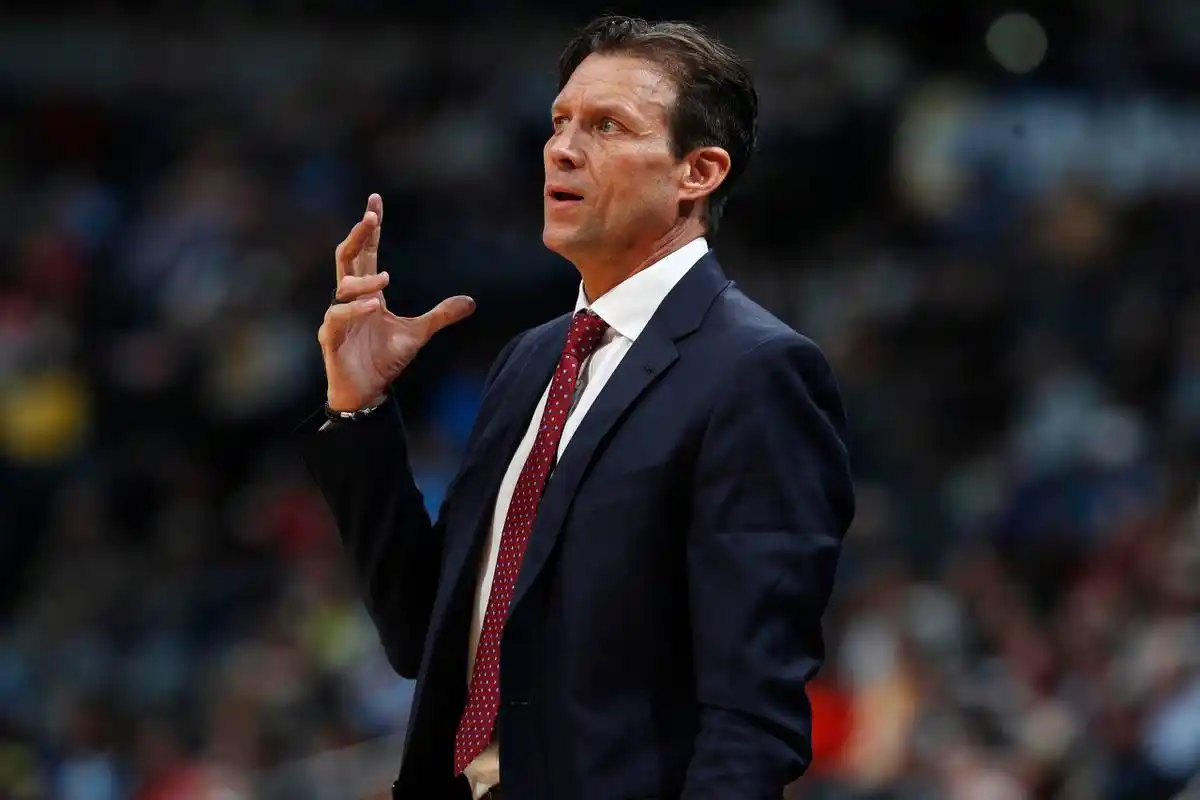 球迷屋2月23日讯 犹他爵士队在今天与雷霆队的比赛中客场147-148惜败.