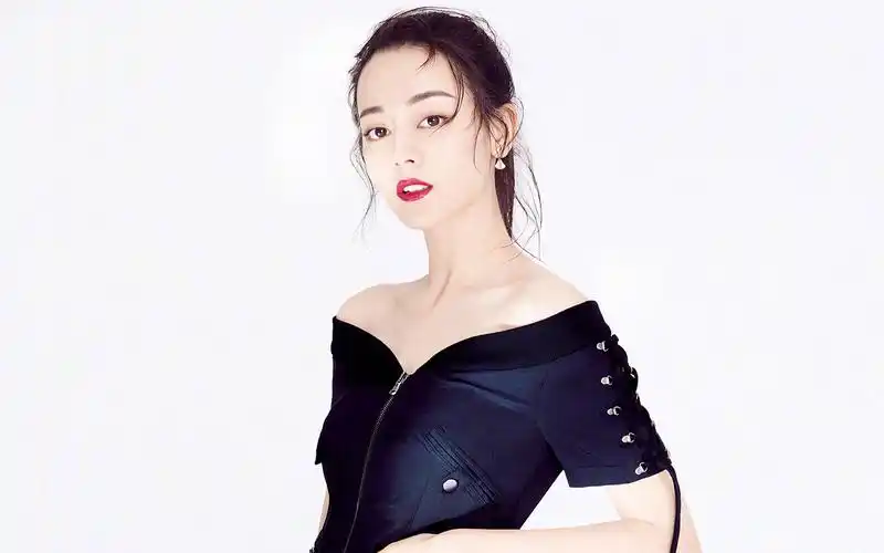 迪丽热巴迷人性感杂志写真图片桌面壁纸高清大图预览1920×1200_大陆