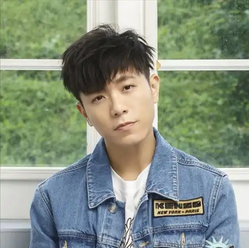 韦礼安(1987年3月5日-),华语流行音乐创作歌手,台湾台中市人,毕业于