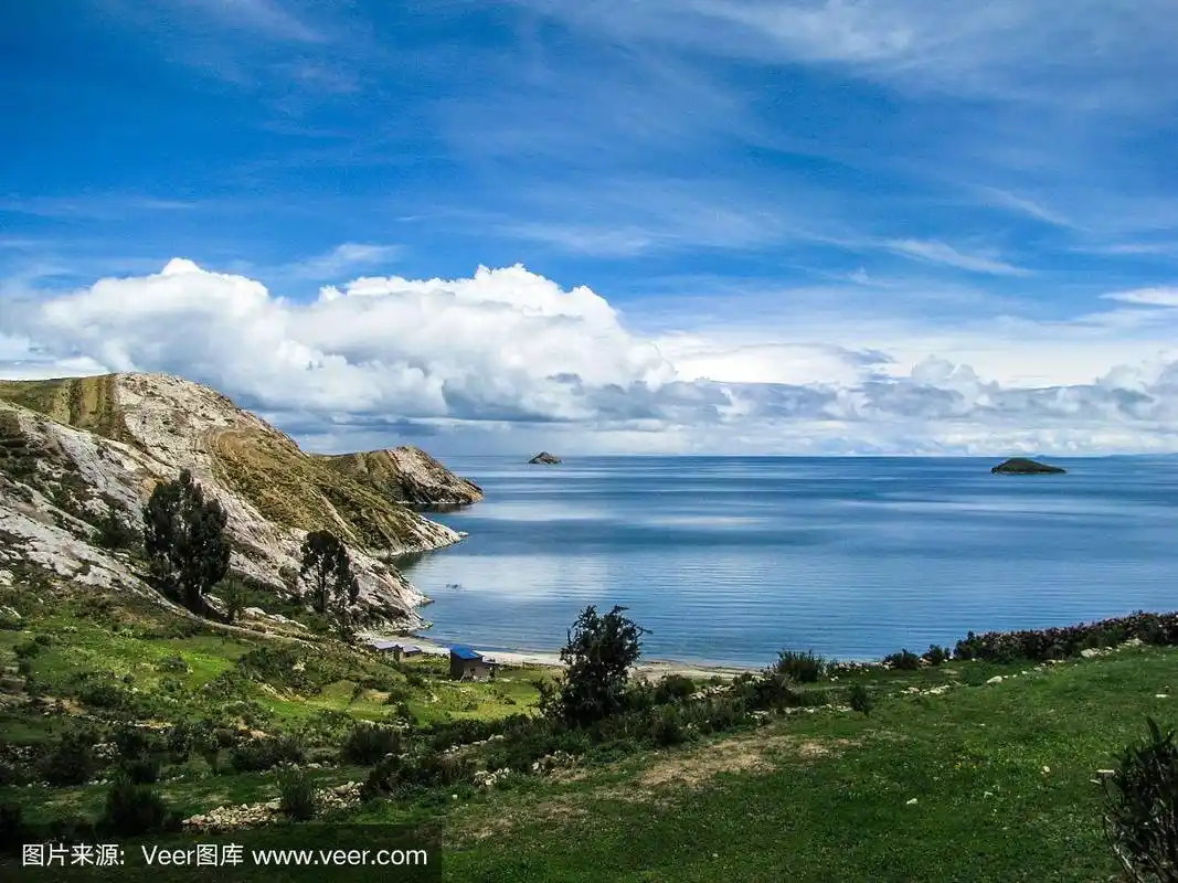 玻利维亚太阳岛的喀喀湖景色.