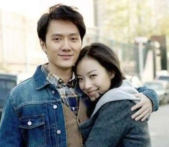 冯绍峰倪妮的合影,遇上冯绍峰赵丽颖的合影,谁是真爱一目了然_时候