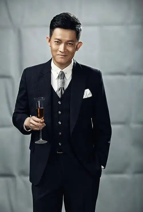 演员杨志刚:娶初恋张静,钱也归她管,成名后更爱她