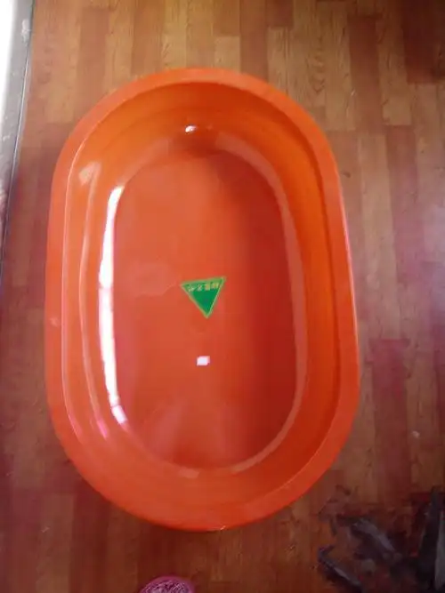 全新塑料洗澡盆