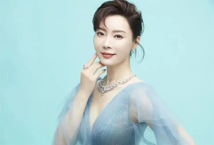 老凤祥品牌全球形象代言人陈数宣传广告片和平面形象发布及发布会