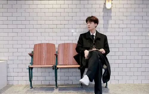 范丞丞方发理智追星倡导书,粉丝近期公开集资惹争议