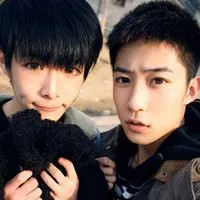 两个很帅气的基情qq兄弟个性头像