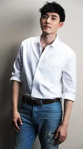 张睿白衬衫帅气写真
