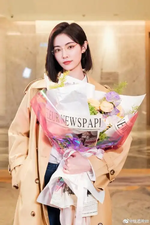 许佳琪爱情开袋即食杀青照##许佳琪戴萌爱情开袋即食杀青照