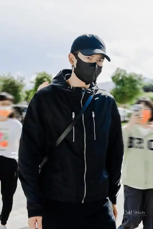 大理机场飞机场的35:3936@李现ing#李现的ing#丨#李现