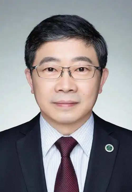 张清出席会议并宣读了中共陕西省委关于刘子实等同志职务任免的通知