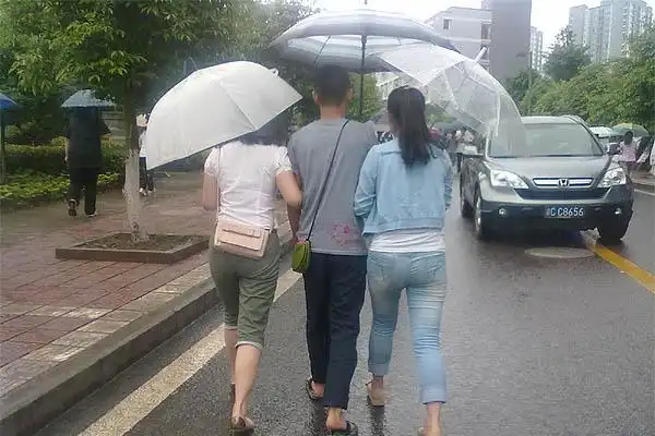 揭开东莞工人"一夫多妻"的真相