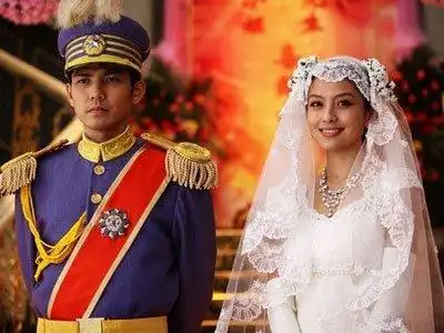 齐芳和钟汉良剧中的婚纱照 钟汉良老婆是齐芳吗