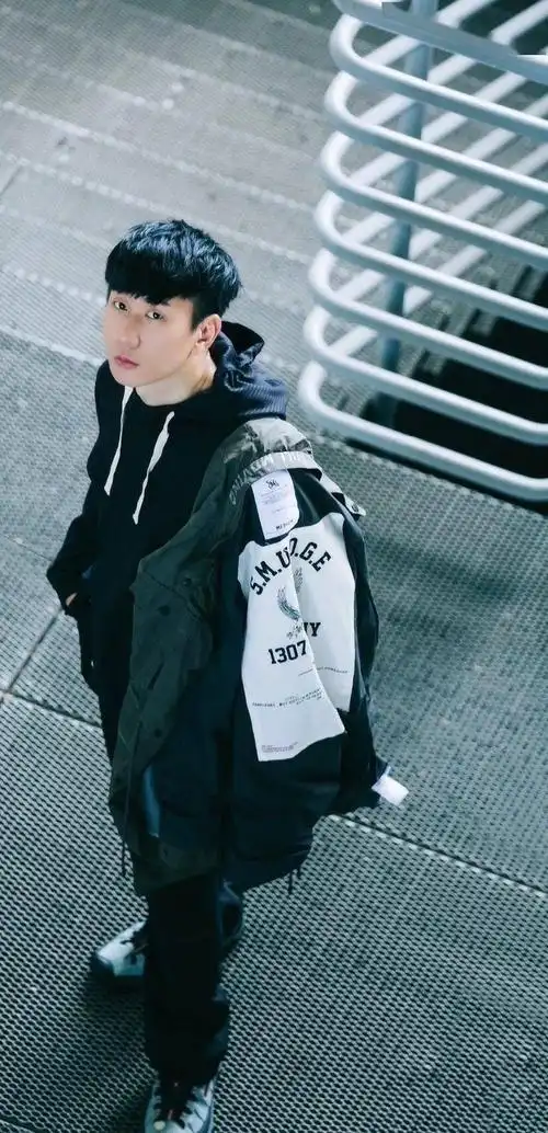 手机壁纸林俊杰