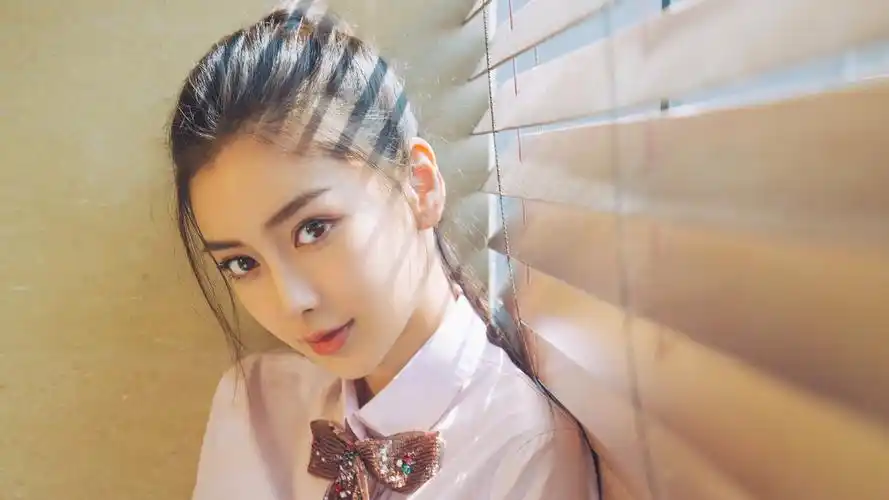 杨颖angelababy时尚唯美写真高清桌面壁纸