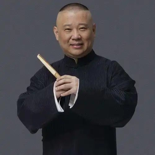 郭德纲情人节晒出两个儿子照片,小儿子长相可爱很有"喜感"