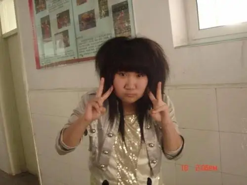 2003年,杀马特女生,长得很可爱,一转眼,就是14年,她们嫁了吗