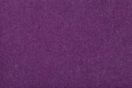 罗兰马特深紫色哑光背景的绒面织物特写.