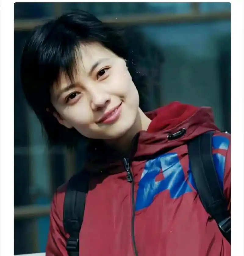 童年女神高圆圆[温暖]#娱乐星资讯