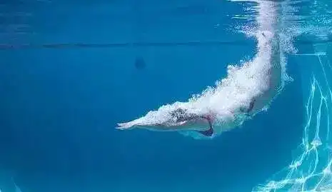 什么是游泳的基本功学习换气要从学习漂开始