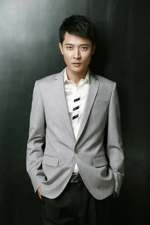 求张丹峰的图片