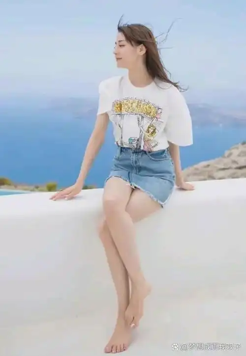 迪丽热巴,169身高, 这么修长的筷子腿.