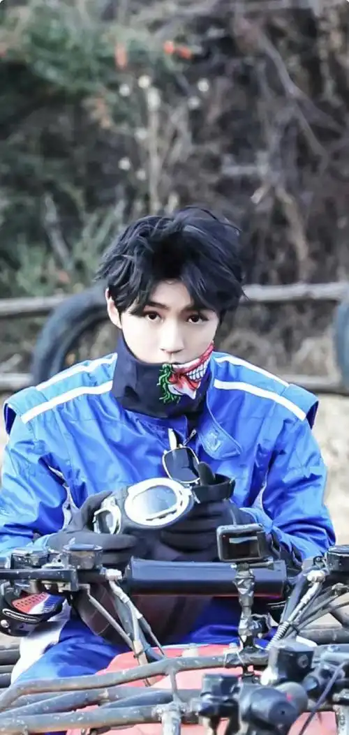 壁纸超话明星壁纸第299期|王俊凯