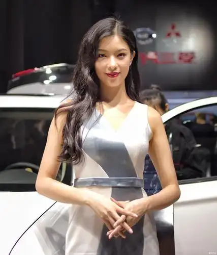 > 广州第十七届国际车展车模特辑