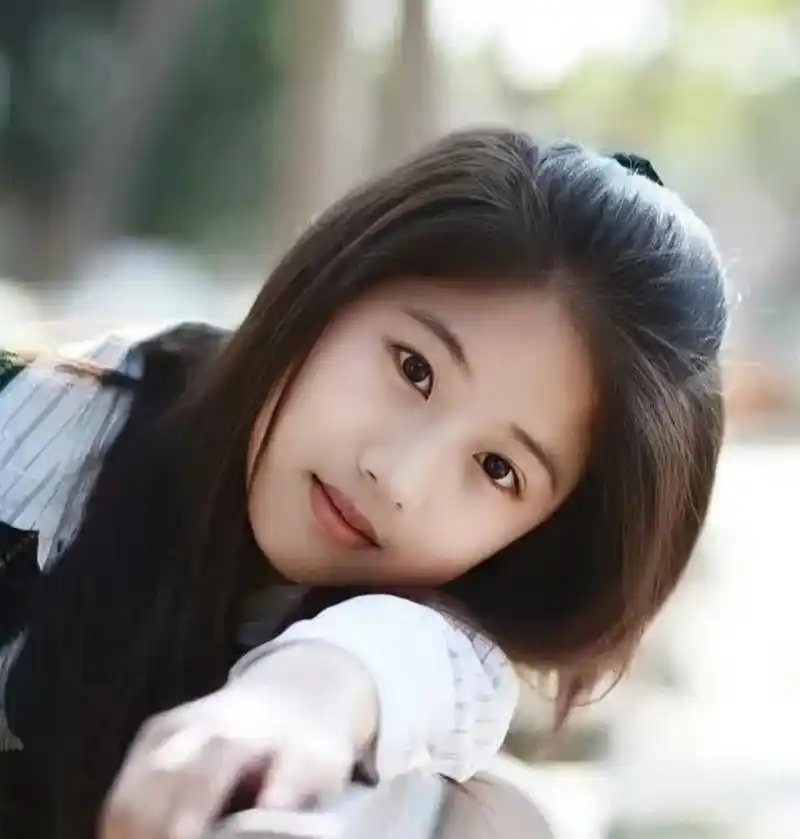 迟芳媛曾是厦门集美大学的校花.