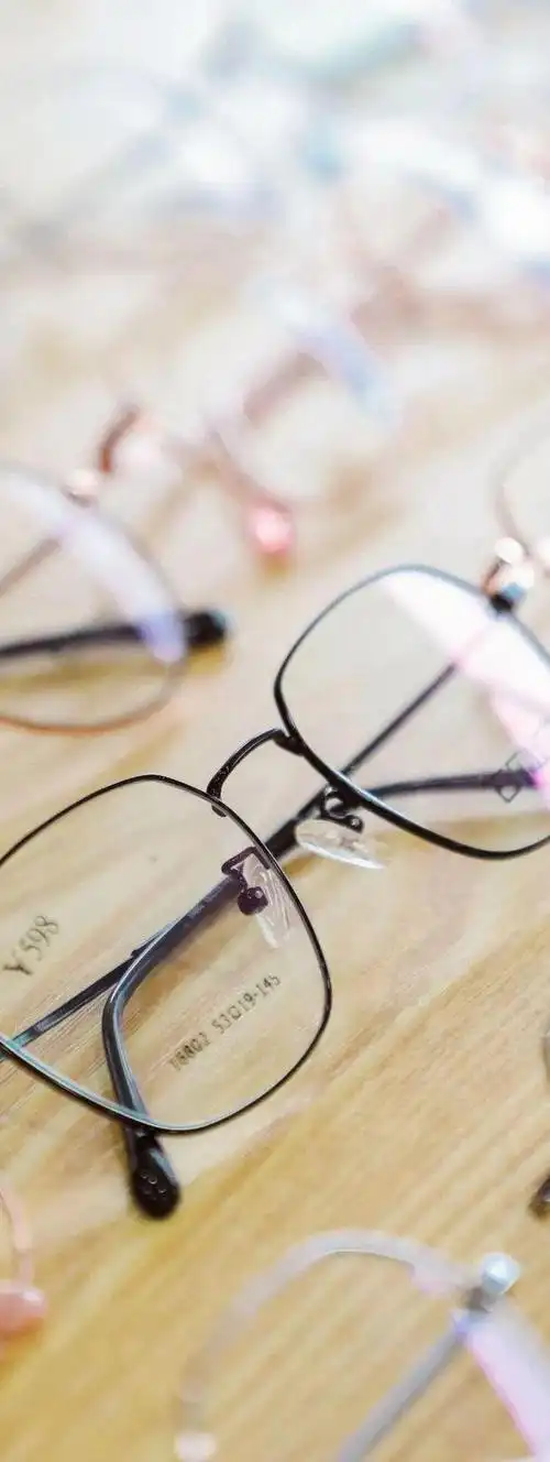 100份星轶电影票免费送吴良材眼镜搬迁福利全场配镜特价1元抢超值福利