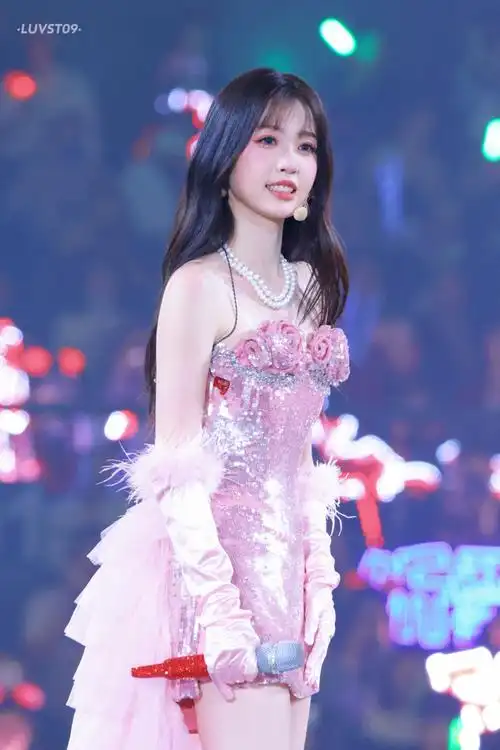 虞书欣斯芬克斯直拍