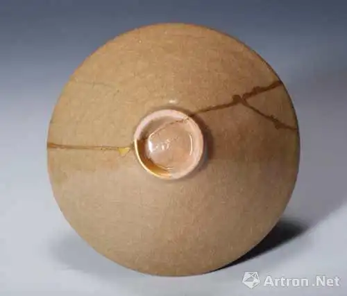 南宋黄龙泉冰裂鳝血斗笠碗,官窑遗范宋还唐