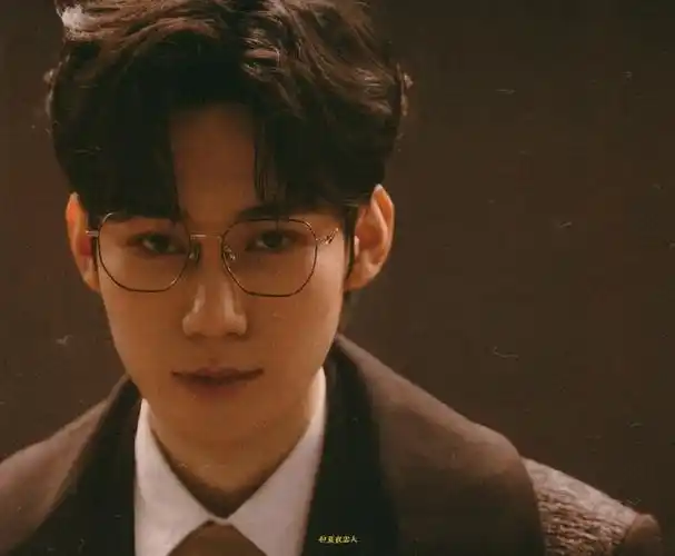 霸总范拿捏!@时代少年团-张真源