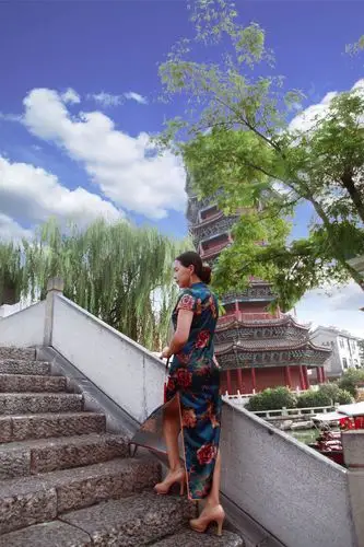 旗袍美女滦洲古城一游