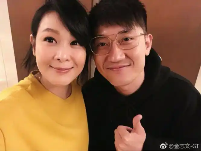 一半月光,一半日光,由金志文在《北鉴》中的两首歌说起