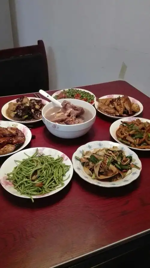 还是家里的饭菜最好吃