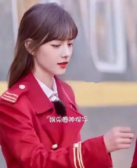 肖战海量女装造型曝光粉丝惊艳两个字我已经说厌了