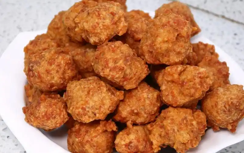 炸丸子怎么做才外焦里嫩?和馅很关键,学会这样做,味道不输饭店