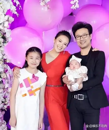 汪峰高调官宣后,那英被推上热搜,竟然意外扯出陈年旧事