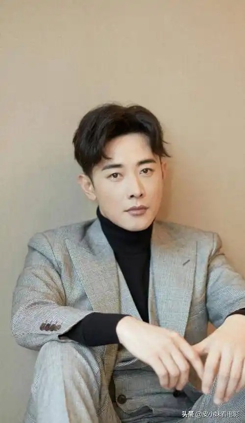 卑微的罗晋掏空了全部身家苗圃还是嫁给了大21岁的百亿富豪