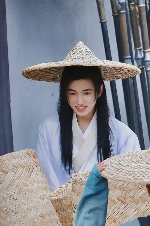 宋亚轩白衣古风造型##萌探探探案路透