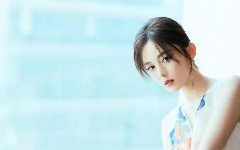 古力娜扎时尚写真高清电脑桌面壁纸