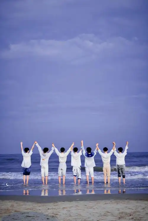 可以分享你手机里时代少年团的团体照吗