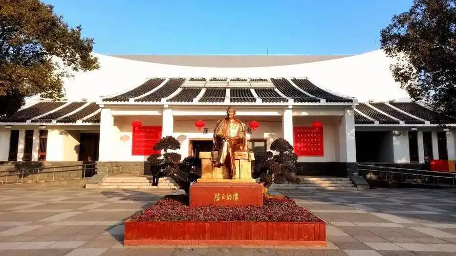 为营造安心暖心的过年参观氛围,陈云纪念馆在行动……_防控_观众_花进