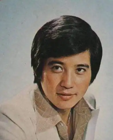 有种"整容"叫秦汉老了,胡子发白容颜显老,但精神十足潇洒依旧_网易