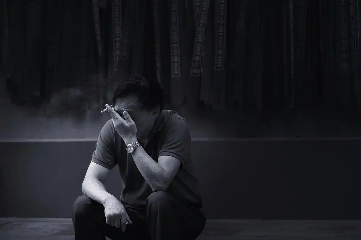 中年男人确实"苦".