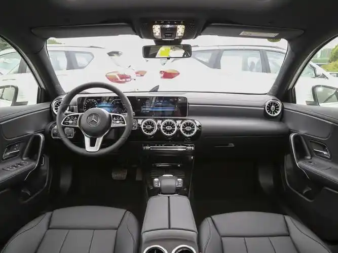 北京奔驰 奔驰a级 2020款 改款 a 180 l 运动轿车特殊配置