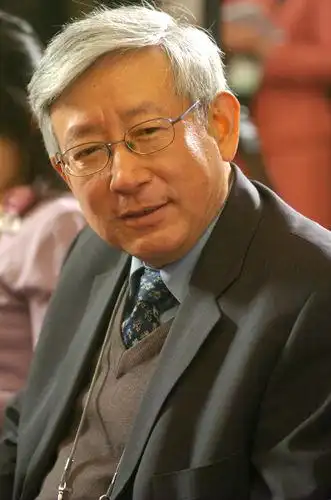 曹景行:最关心如何应对金融危机的问题 - hya07765124 - 制度管人